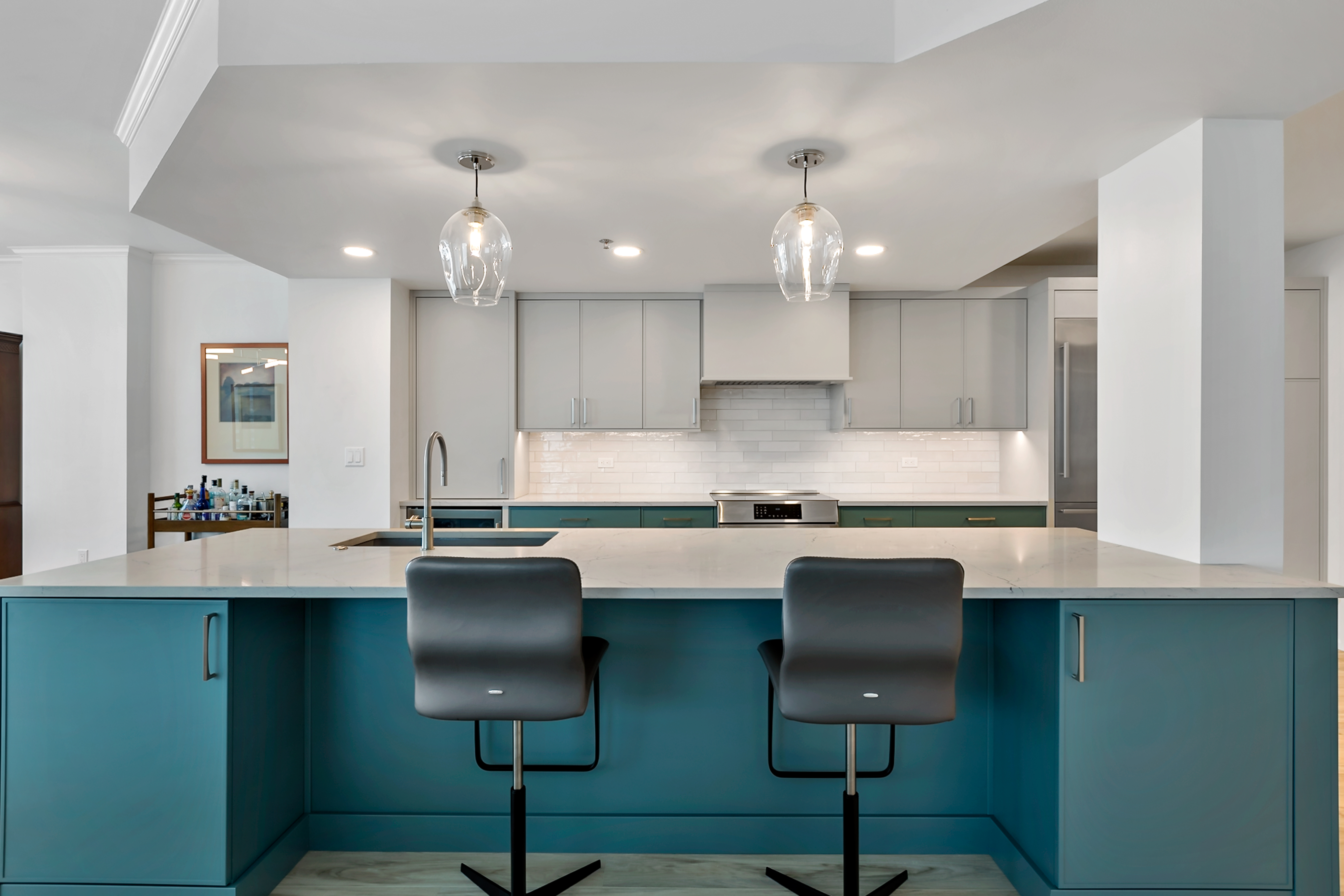 High Rise Condo — detail view