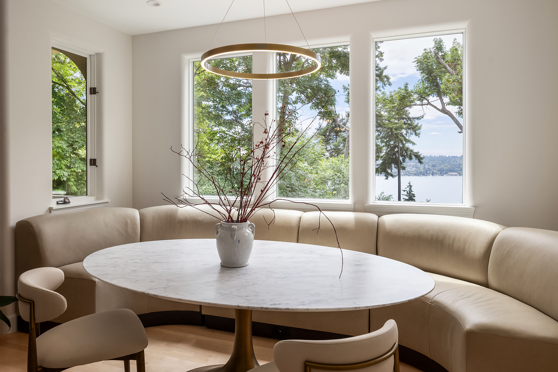 Chateau Blanc — detail view