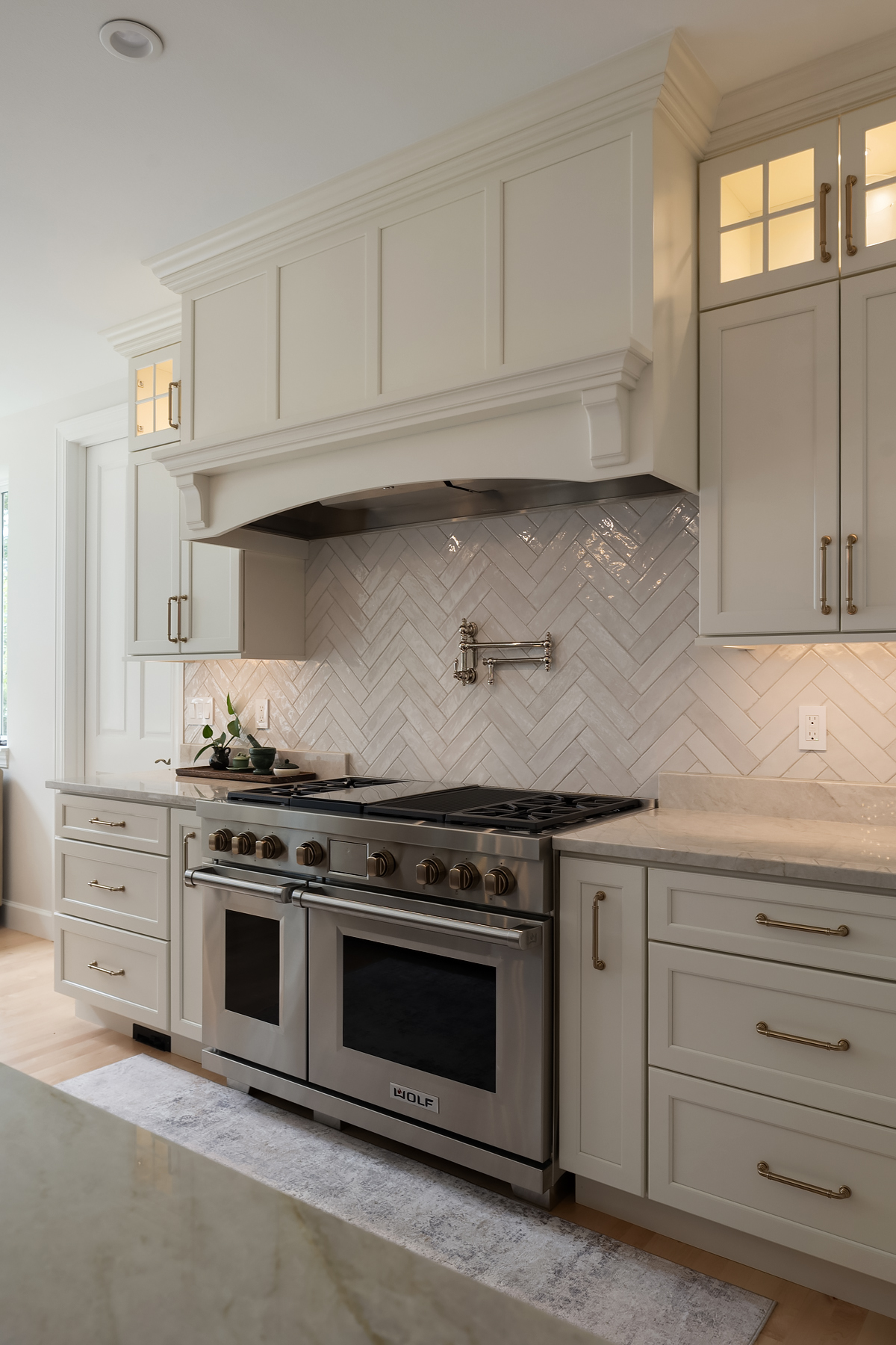 Chateau Blanc — interior accent